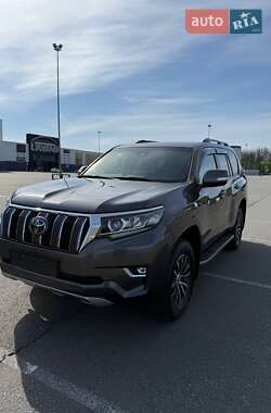 Позашляховик / Кросовер Toyota Land Cruiser Prado 2019 в Києві