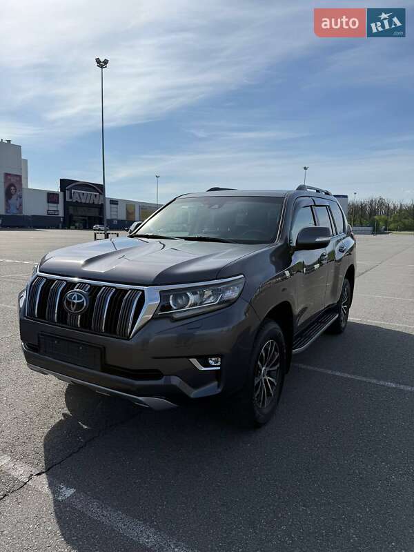 Toyota Land Cruiser Prado 2019
