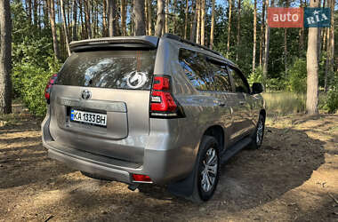 Позашляховик / Кросовер Toyota Land Cruiser Prado 2018 в 