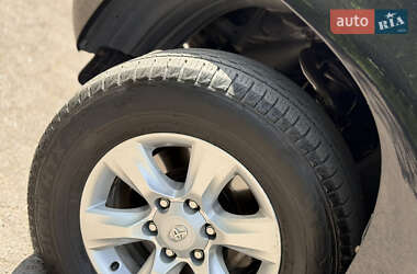 Внедорожник / Кроссовер Toyota Land Cruiser Prado 2011 в 