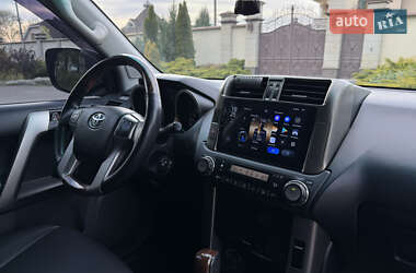 Внедорожник / Кроссовер Toyota Land Cruiser Prado 2011 в 