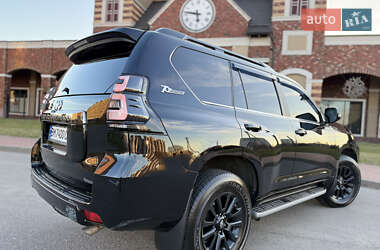 Позашляховик / Кросовер Toyota Land Cruiser Prado 2020 в 
