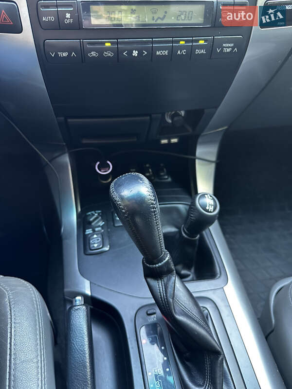 Внедорожник / Кроссовер Toyota Land Cruiser Prado 2008 в Днепре