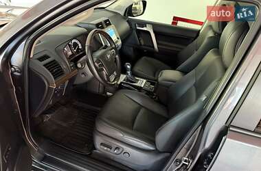 Позашляховик / Кросовер Toyota Land Cruiser Prado 2022 в 