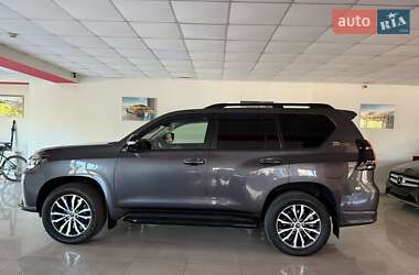 Позашляховик / Кросовер Toyota Land Cruiser Prado 2022 в 