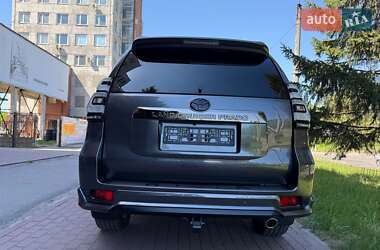 Позашляховик / Кросовер Toyota Land Cruiser Prado 2022 в 