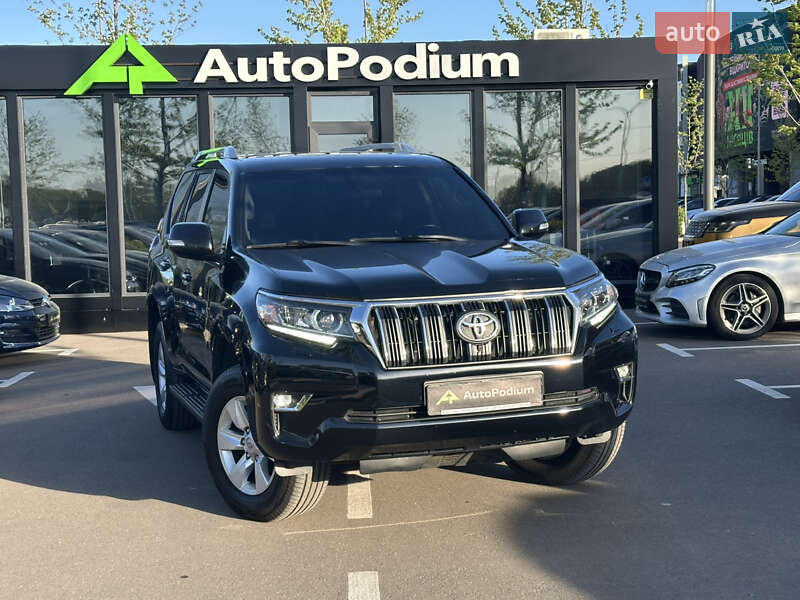 Внедорожник / Кроссовер Toyota Land Cruiser Prado 2019 в 