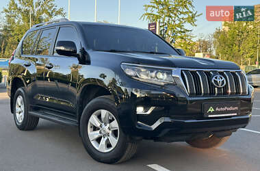 Внедорожник / Кроссовер Toyota Land Cruiser Prado 2019 в 