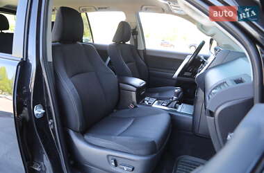 Позашляховик / Кросовер Toyota Land Cruiser Prado 2020 в 