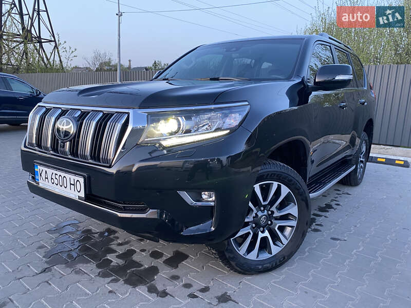 Внедорожник / Кроссовер Toyota Land Cruiser Prado 2022 в 