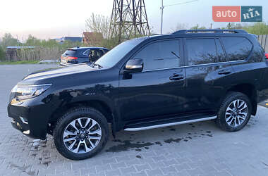 Внедорожник / Кроссовер Toyota Land Cruiser Prado 2022 в 