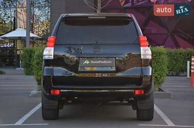 Позашляховик / Кросовер Toyota Land Cruiser Prado 2012 в 