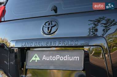 Позашляховик / Кросовер Toyota Land Cruiser Prado 2012 в 