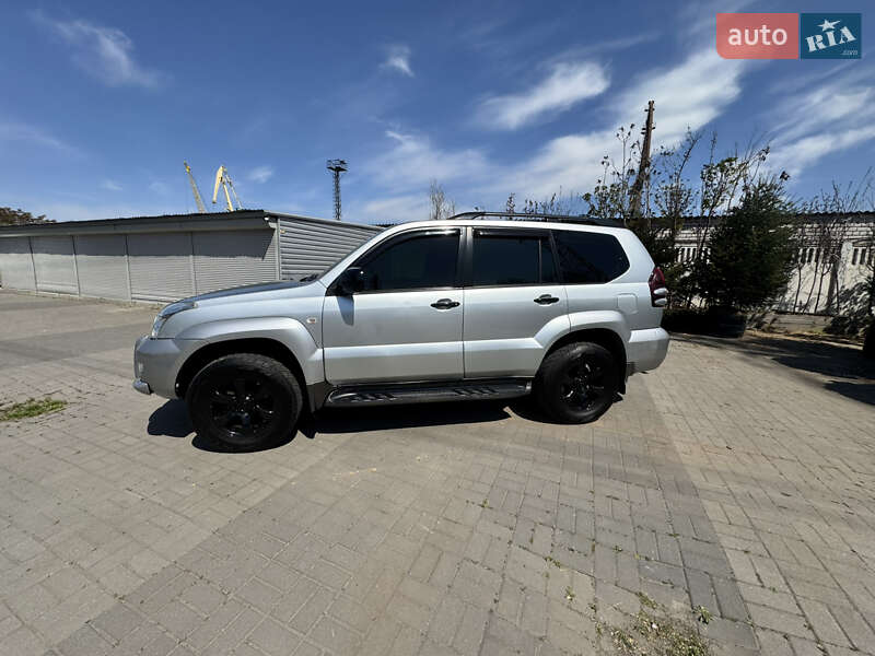 Позашляховик / Кросовер Toyota Land Cruiser Prado 2003 в Дніпрі