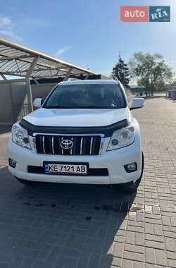 Внедорожник / Кроссовер Toyota Land Cruiser Prado 2010 в 