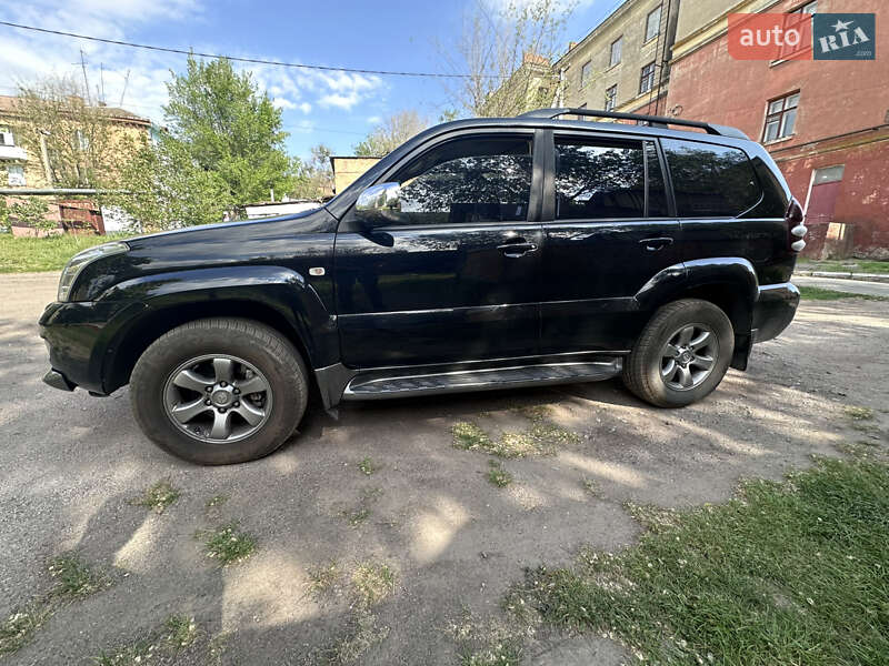 Позашляховик / Кросовер Toyota Land Cruiser Prado 2007 в Марганці