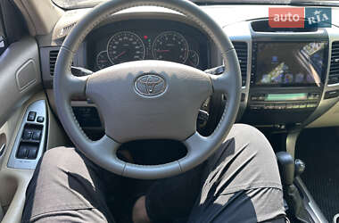 Позашляховик / Кросовер Toyota Land Cruiser Prado 2007 в 