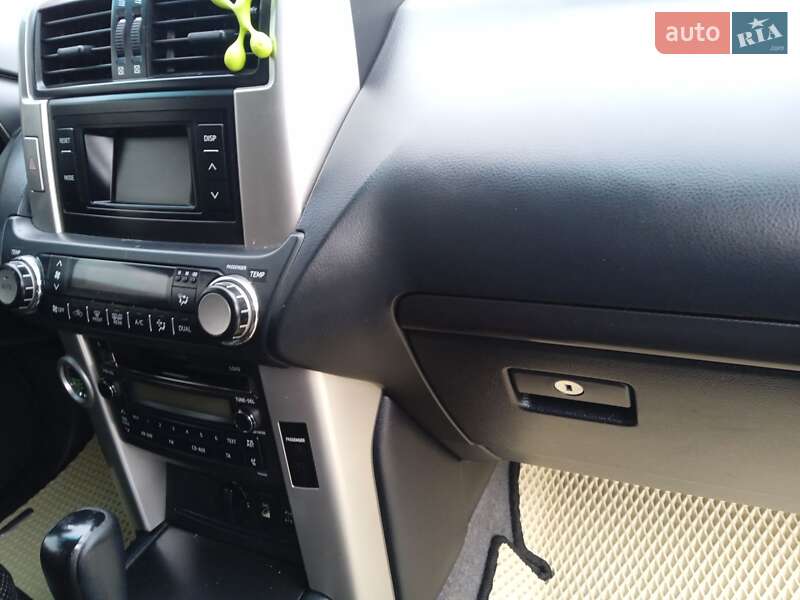 Внедорожник / Кроссовер Toyota Land Cruiser Prado 2012 в Ивано-Франковске