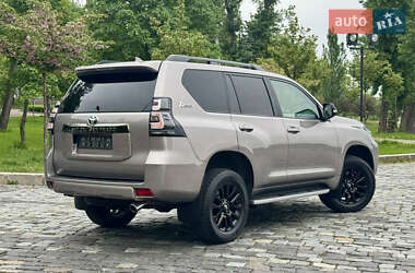 Внедорожник / Кроссовер Toyota Land Cruiser Prado 2022 в 