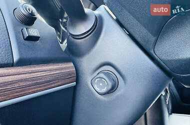 Внедорожник / Кроссовер Toyota Land Cruiser Prado 2022 в 