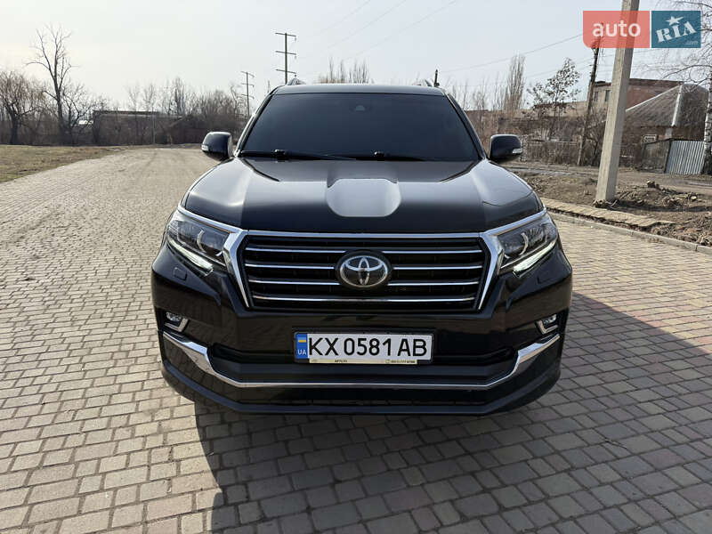 Toyota Land Cruiser Prado 2019