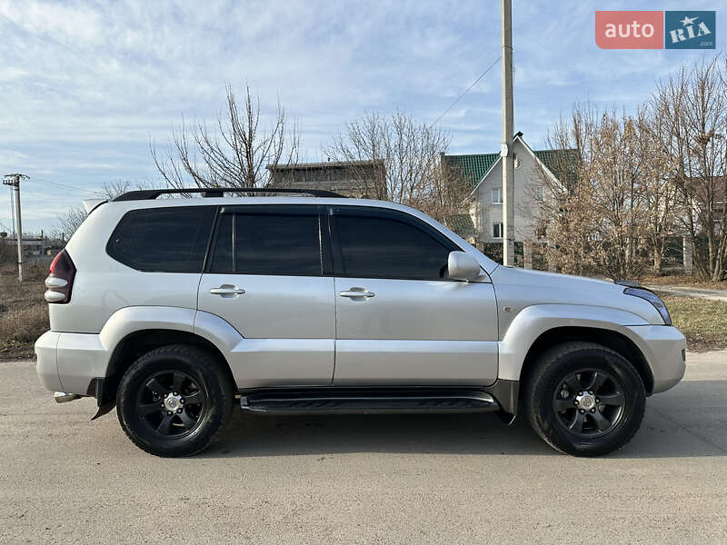 Внедорожник / Кроссовер Toyota Land Cruiser Prado 2005 в 