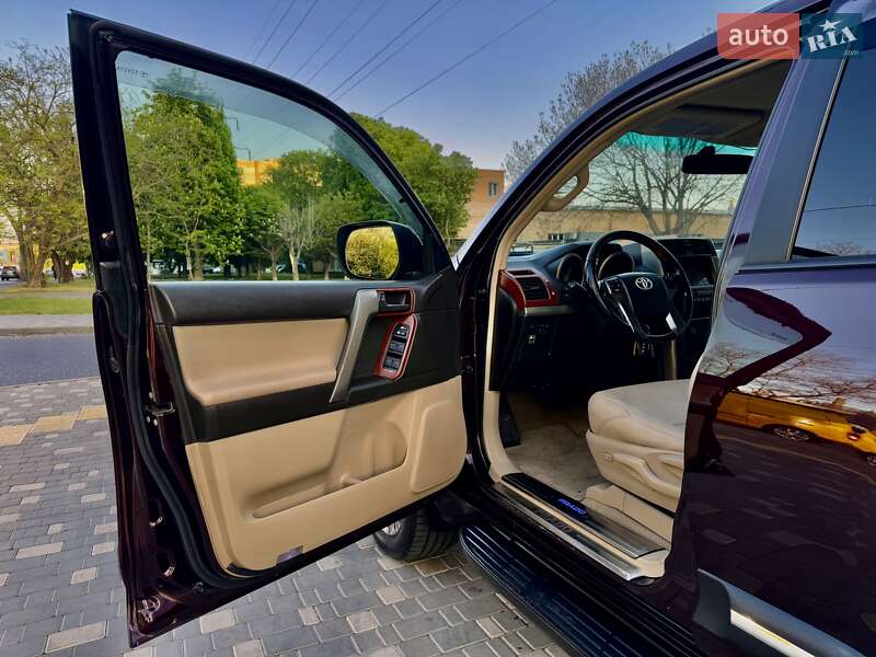 Позашляховик / Кросовер Toyota Land Cruiser Prado 2010 в Одесі