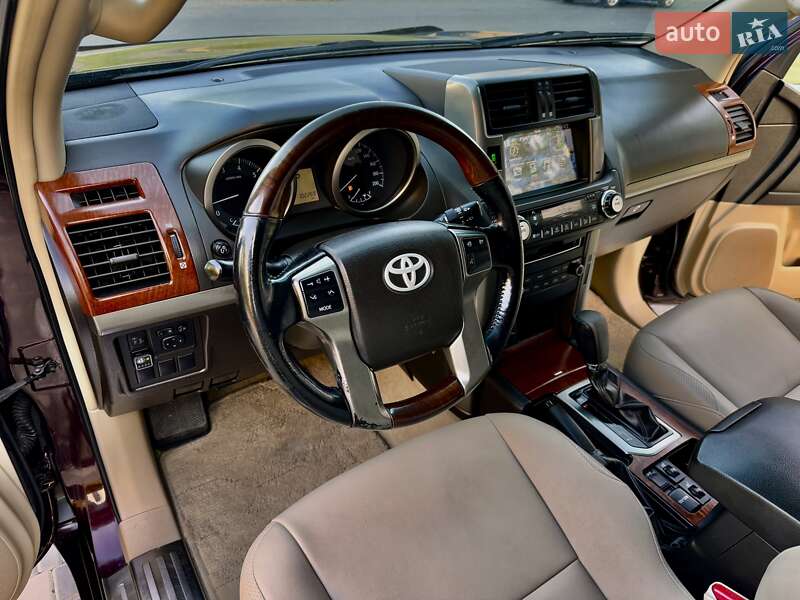 Позашляховик / Кросовер Toyota Land Cruiser Prado 2010 в Одесі