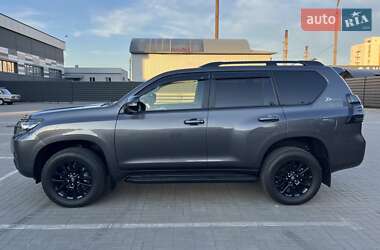 Позашляховик / Кросовер Toyota Land Cruiser Prado 2022 в 