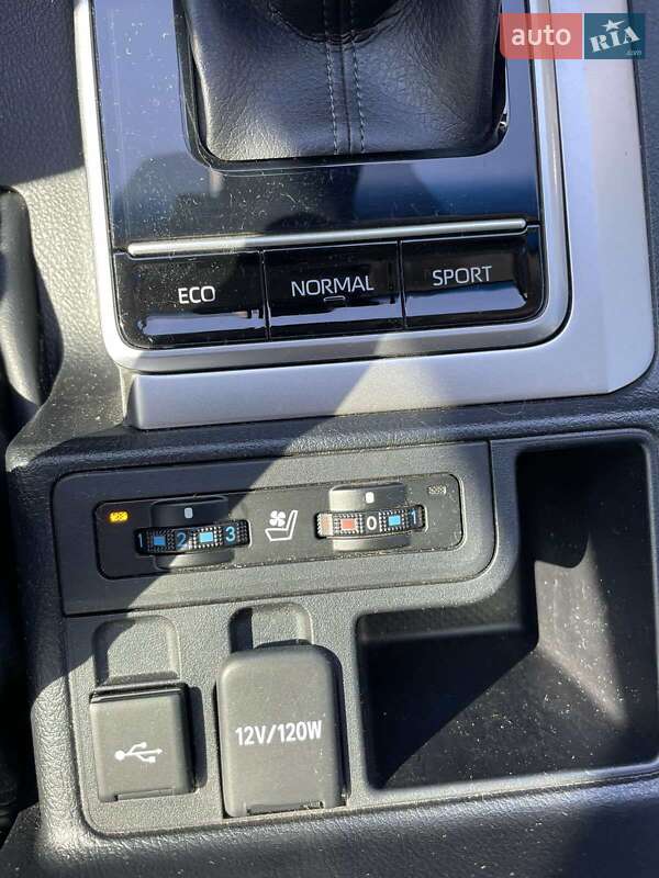 Позашляховик / Кросовер Toyota Land Cruiser Prado 2021 в Кропивницькому фото 17 Позашляховик / Кросовер Toyota Land Cruiser Prado 2021 в Кропивницькому