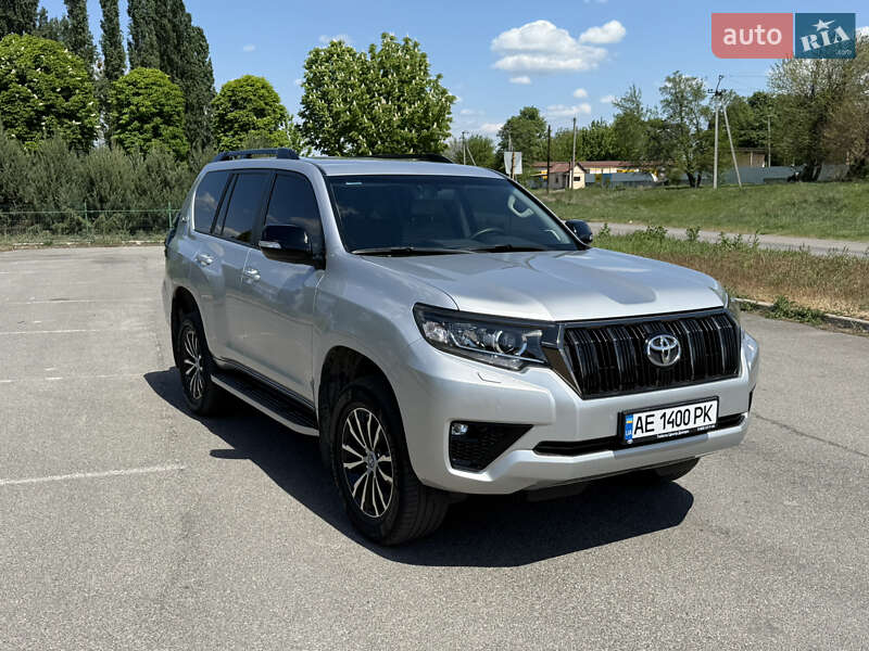 Toyota Land Cruiser Prado 2021