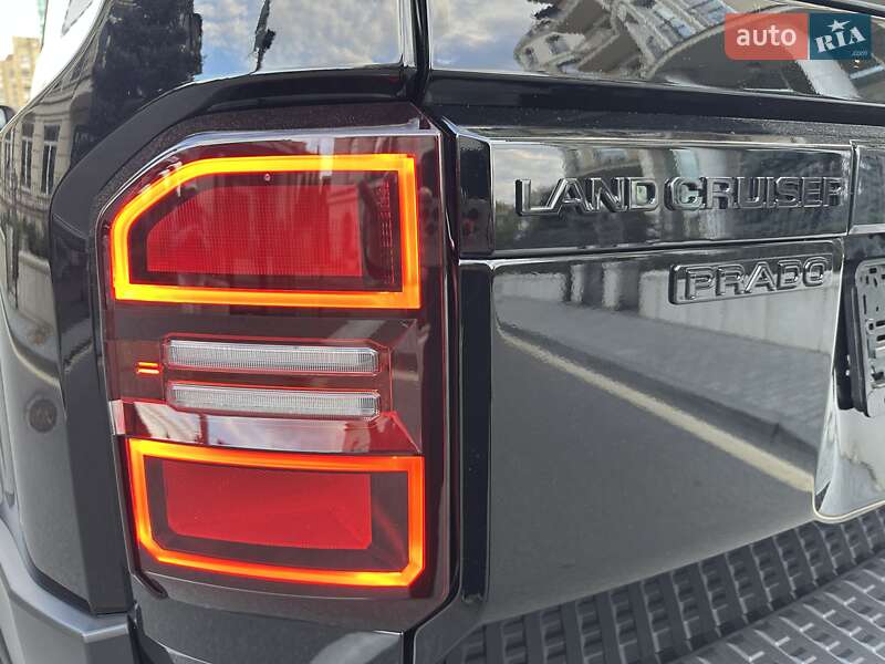 Позашляховик / Кросовер Toyota Land Cruiser Prado 2025 в Києві