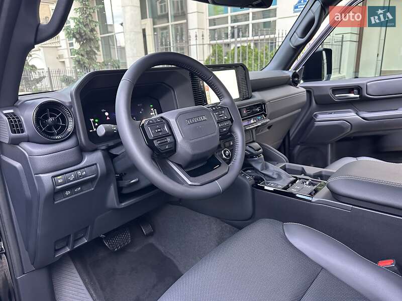 Позашляховик / Кросовер Toyota Land Cruiser Prado 2025 в Києві