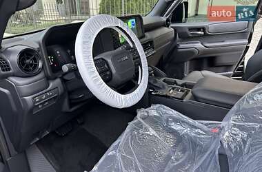 Внедорожник / Кроссовер Toyota Land Cruiser Prado 2025 в 