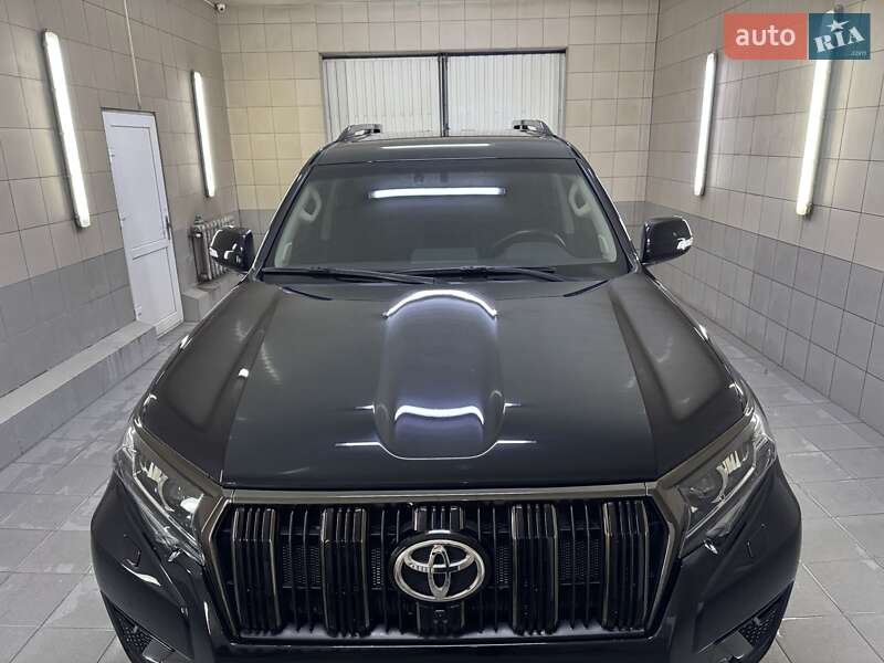 Позашляховик / Кросовер Toyota Land Cruiser Prado 2022 в Умані