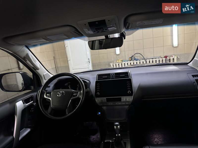 Позашляховик / Кросовер Toyota Land Cruiser Prado 2022 в Умані