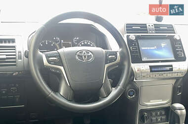 Позашляховик / Кросовер Toyota Land Cruiser Prado 2019 в 