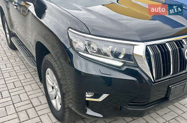 Позашляховик / Кросовер Toyota Land Cruiser Prado 2019 в 