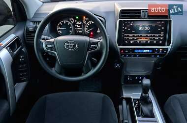 Внедорожник / Кроссовер Toyota Land Cruiser Prado 2022 в 