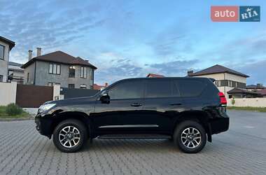 Внедорожник / Кроссовер Toyota Land Cruiser Prado 2022 в 