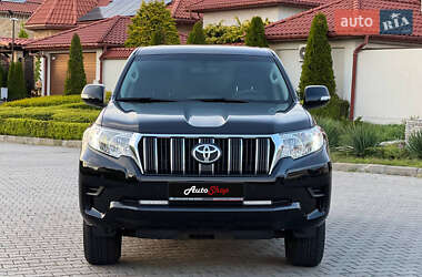 Внедорожник / Кроссовер Toyota Land Cruiser Prado 2022 в 