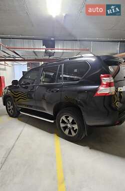 Внедорожник / Кроссовер Toyota Land Cruiser Prado 2014 в 