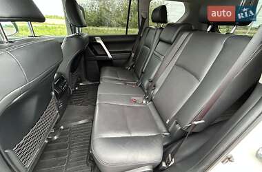 Внедорожник / Кроссовер Toyota Land Cruiser Prado 2018 в 