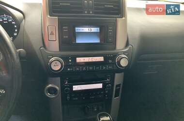 Позашляховик / Кросовер Toyota Land Cruiser Prado 2011 в 