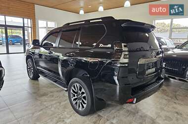 Внедорожник / Кроссовер Toyota Land Cruiser Prado 2022 в 
