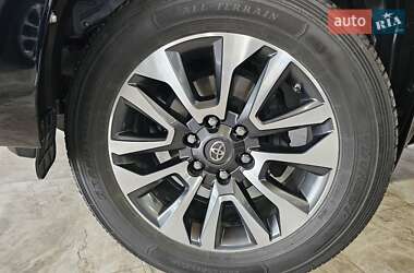 Внедорожник / Кроссовер Toyota Land Cruiser Prado 2022 в 