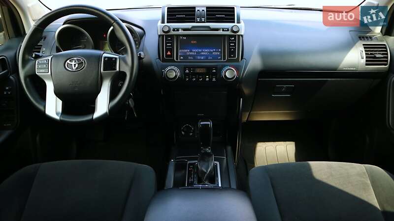 Внедорожник / Кроссовер Toyota Land Cruiser Prado 2016 в Киеве