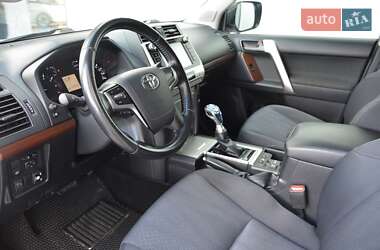 Позашляховик / Кросовер Toyota Land Cruiser Prado 2019 в 