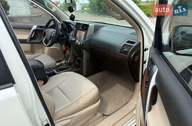 Позашляховик / Кросовер Toyota Land Cruiser Prado 2010 в 
