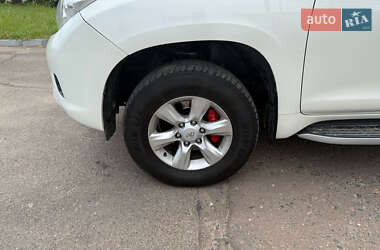 Позашляховик / Кросовер Toyota Land Cruiser Prado 2010 в 